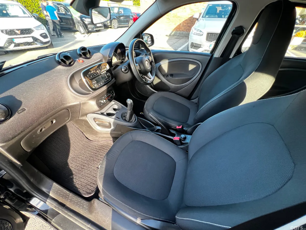 Smart Forfour Hatchback, Petrol, 2017, Black