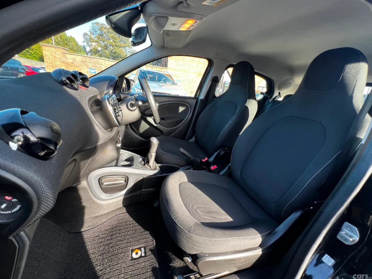 Smart Forfour Hatchback, Petrol, 2017, Black