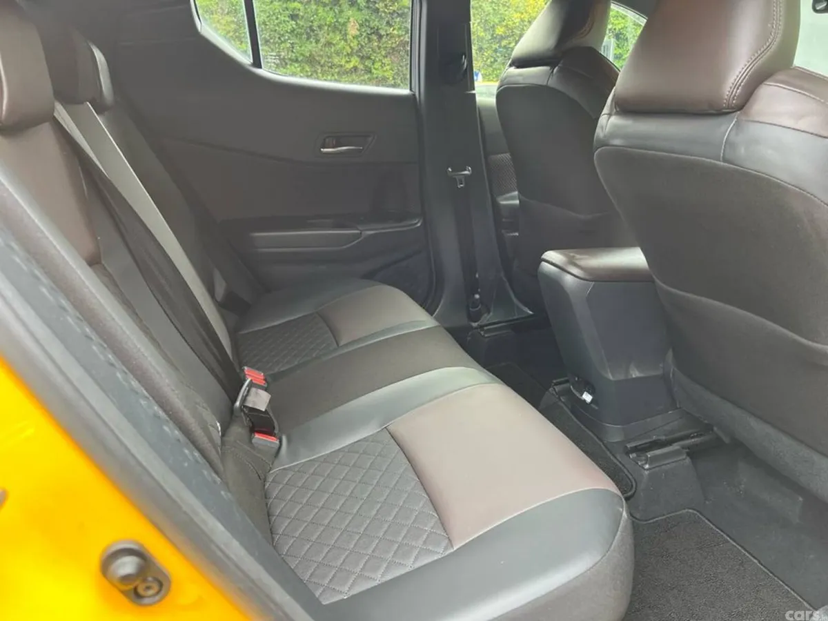 Toyota C-HR SUV, Petrol Hybrid, 2019, Orange