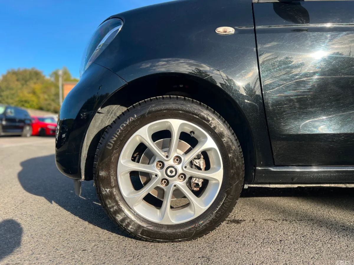 Smart Forfour Hatchback, Petrol, 2017, Black
