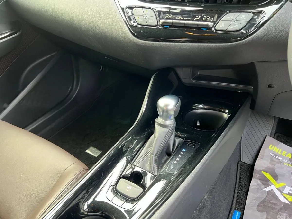 Toyota C-HR SUV, Petrol Hybrid, 2019, Orange