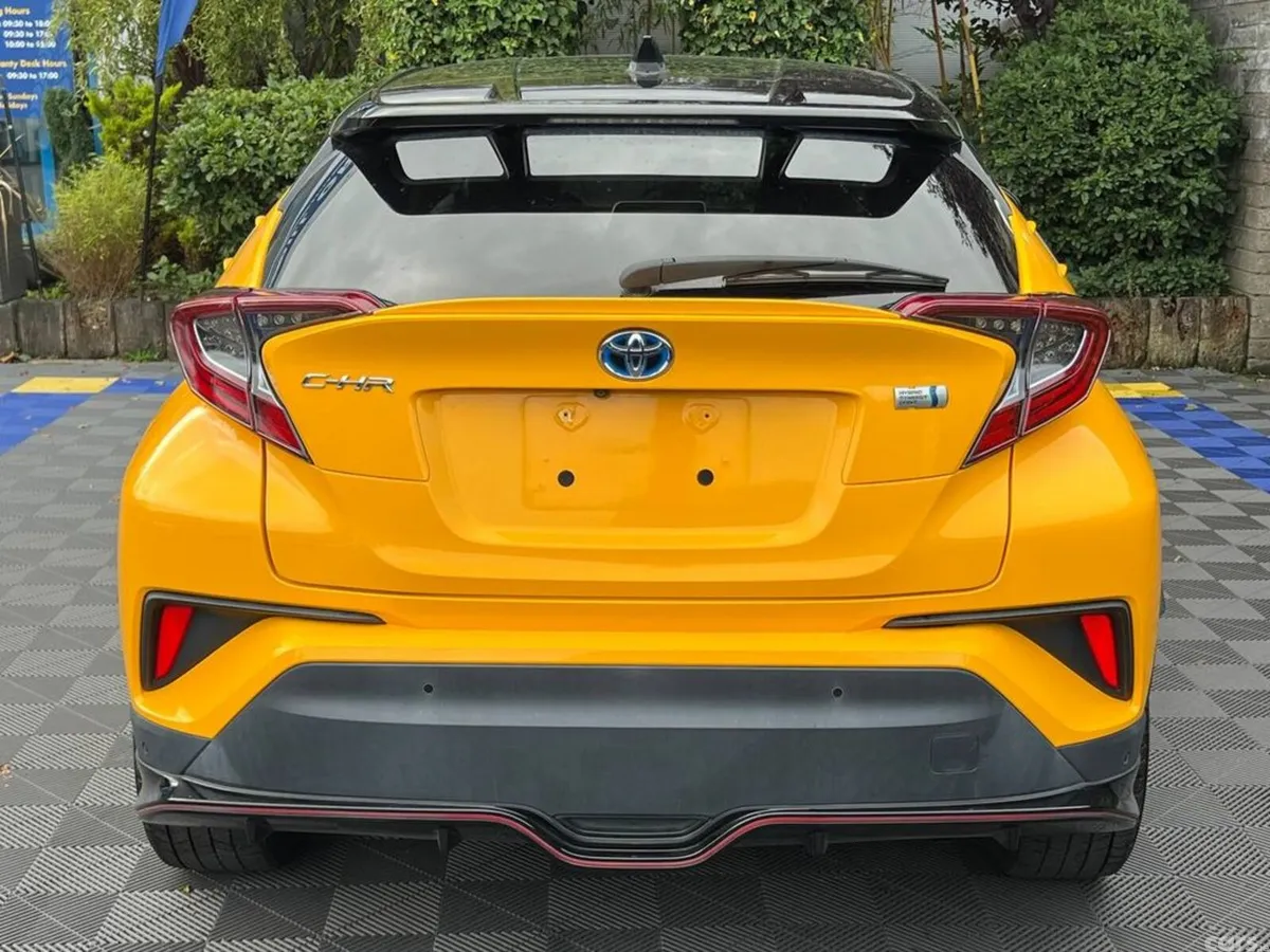 Toyota C-HR SUV, Petrol Hybrid, 2019, Orange