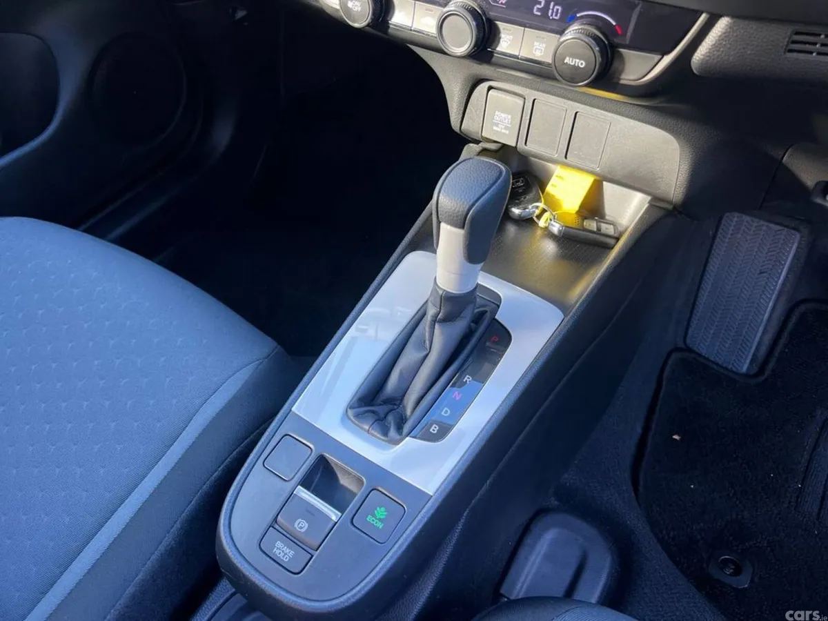 Honda Fit Hatchback, Petrol Hybrid, 2024, White