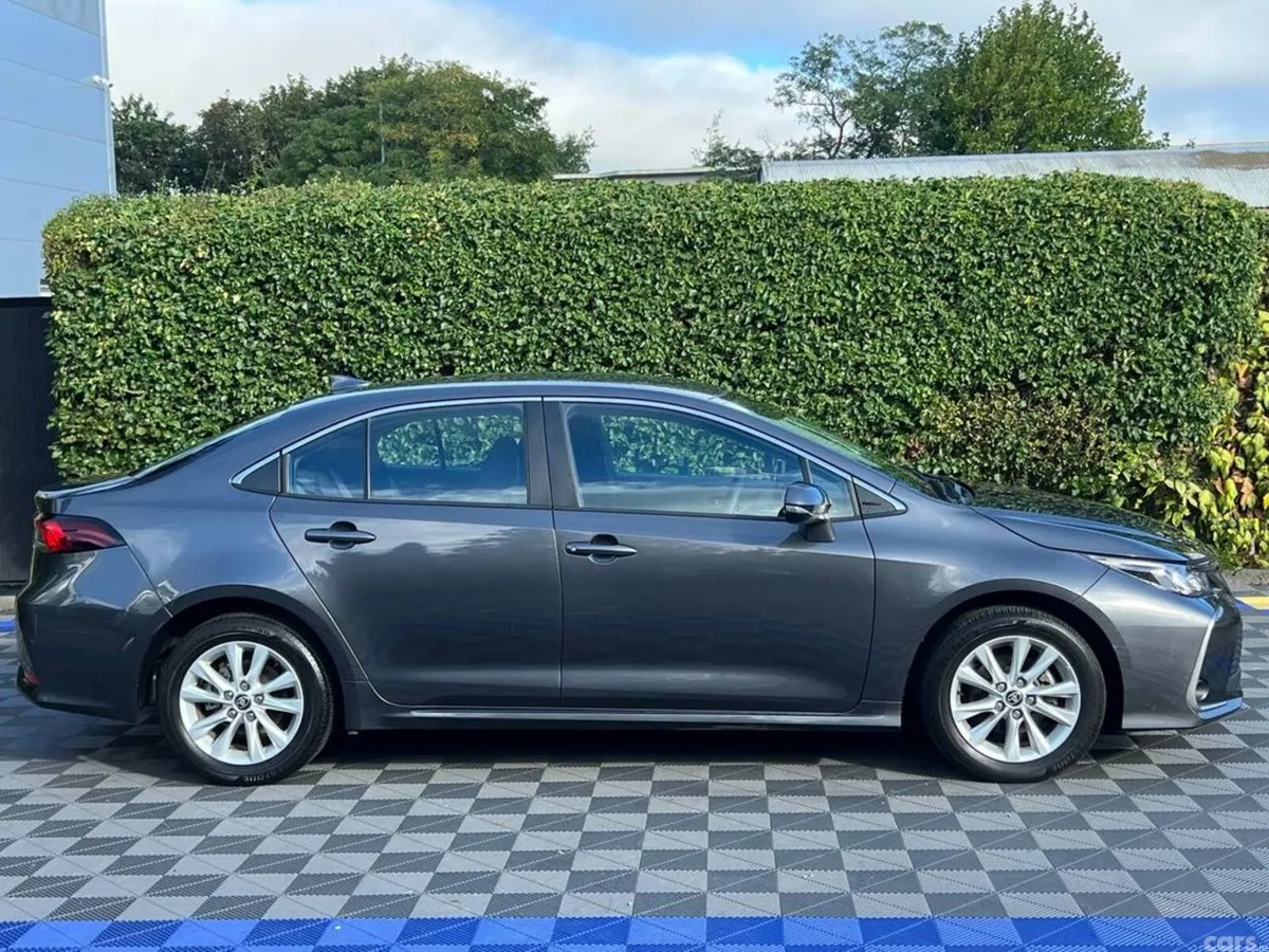 Toyota Corolla Saloon, Petrol Hybrid, 2023, Grey