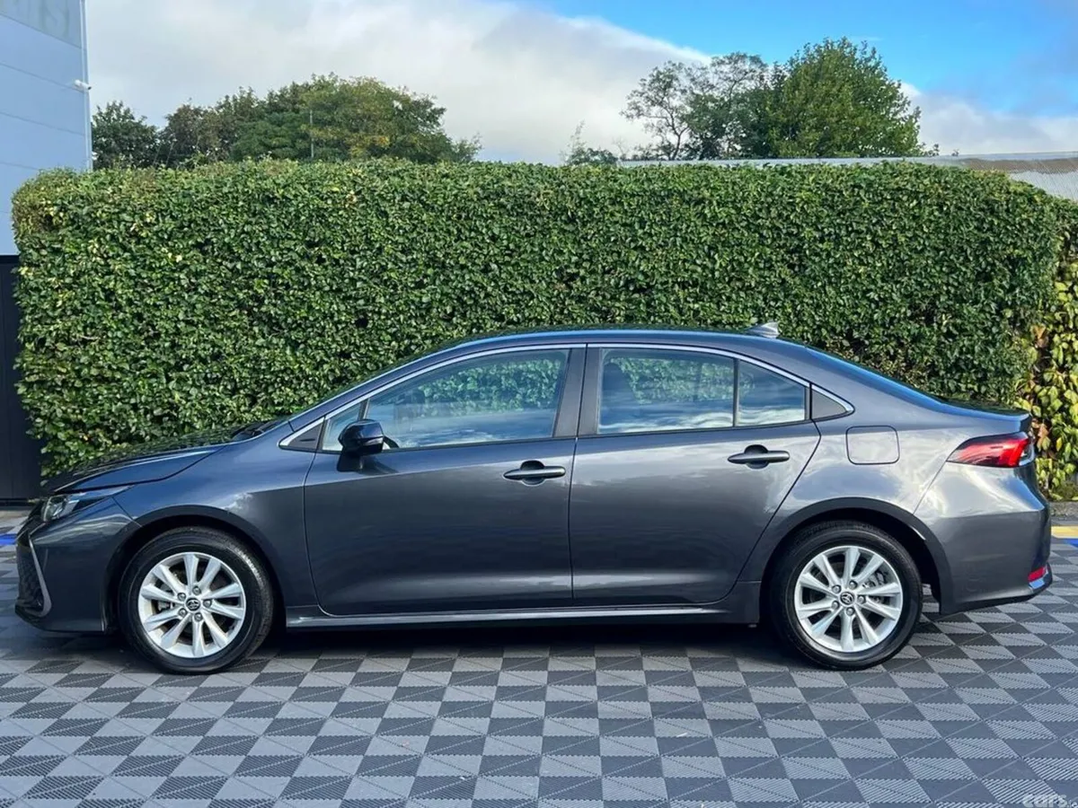 Toyota Corolla Saloon, Petrol Hybrid, 2023, Grey