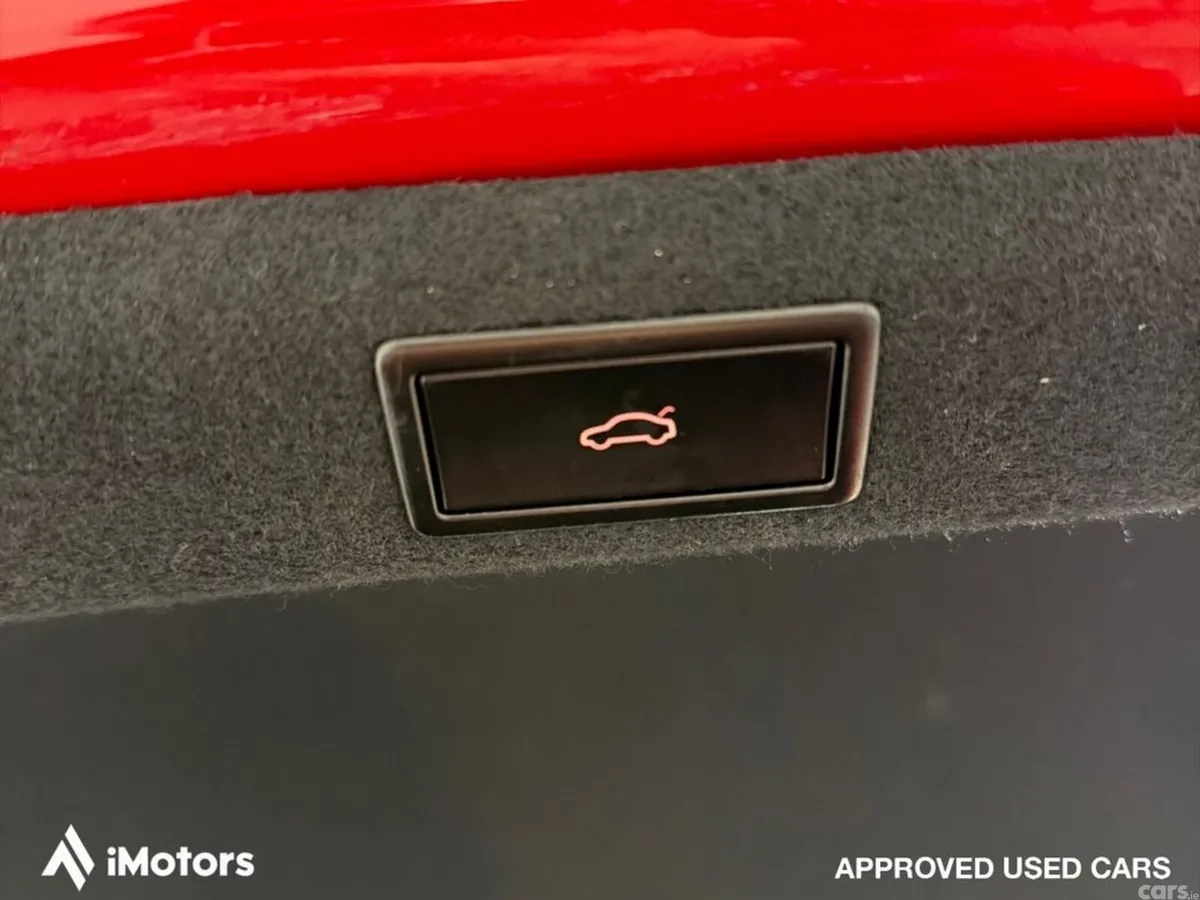 Skoda Superb Saloon, Diesel, 2021, Red
