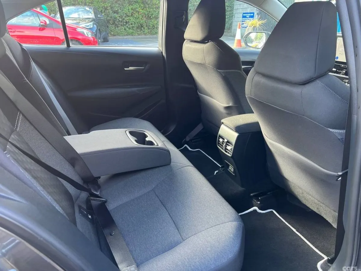 Toyota Corolla Saloon, Petrol Hybrid, 2023, Grey