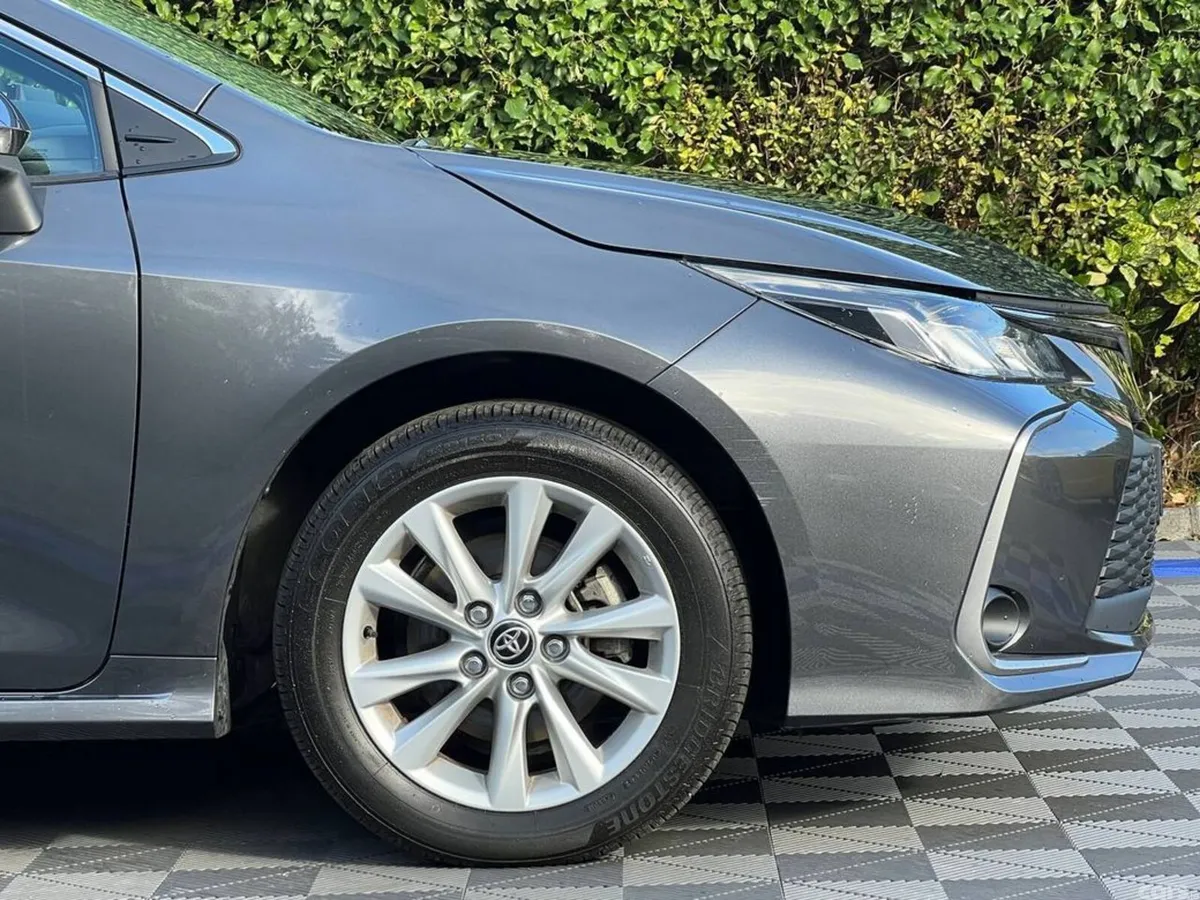 Toyota Corolla Saloon, Petrol Hybrid, 2023, Grey