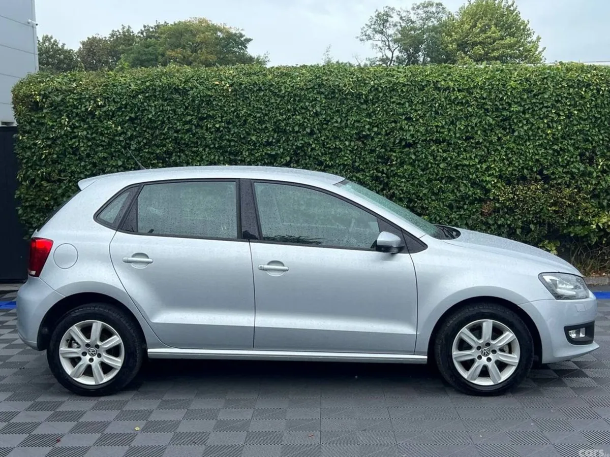 Volkswagen Polo Hatchback, Petrol, 2014, Silver