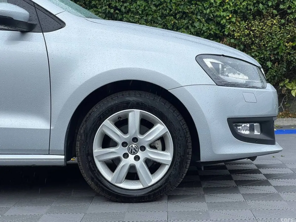 Volkswagen Polo Hatchback, Petrol, 2014, Silver