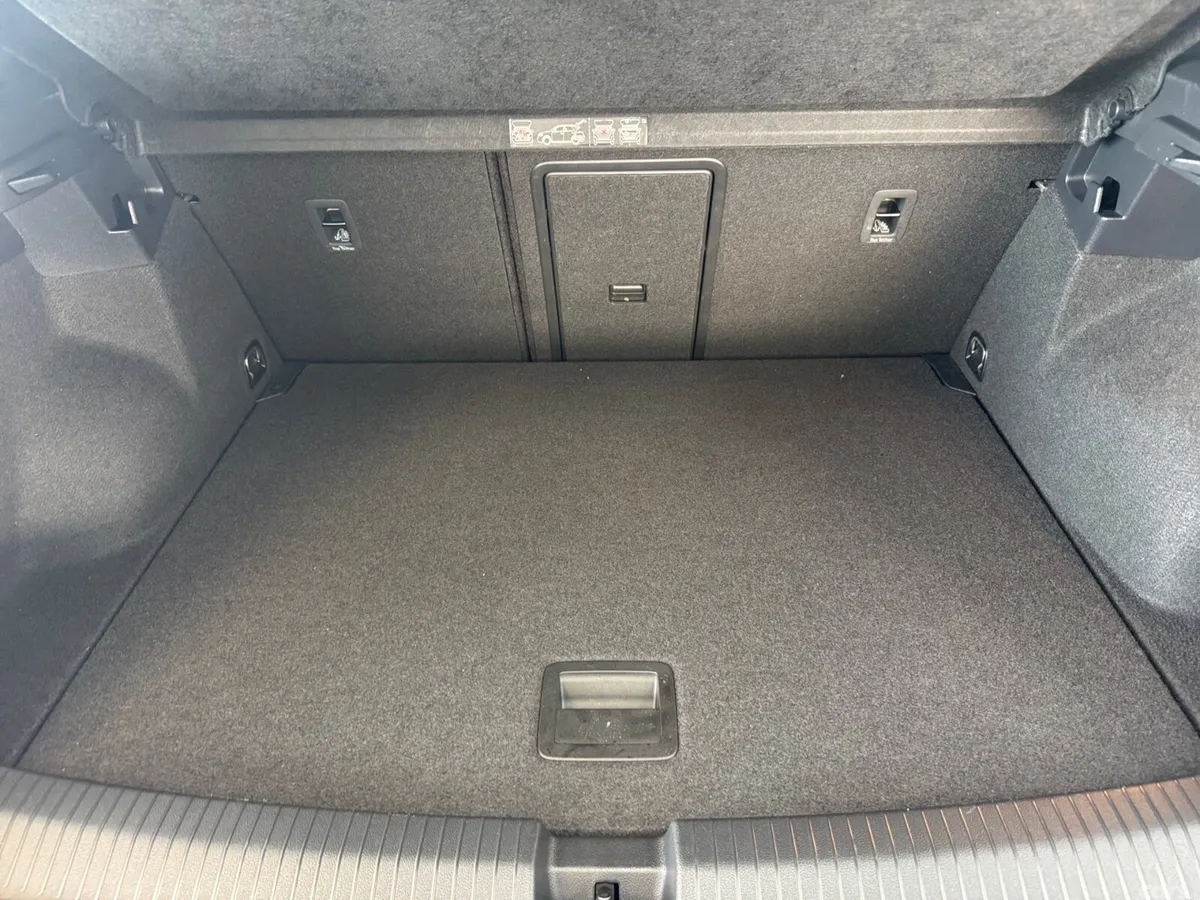 Volkswagen T-Roc SUV, Diesel, 2020, Black