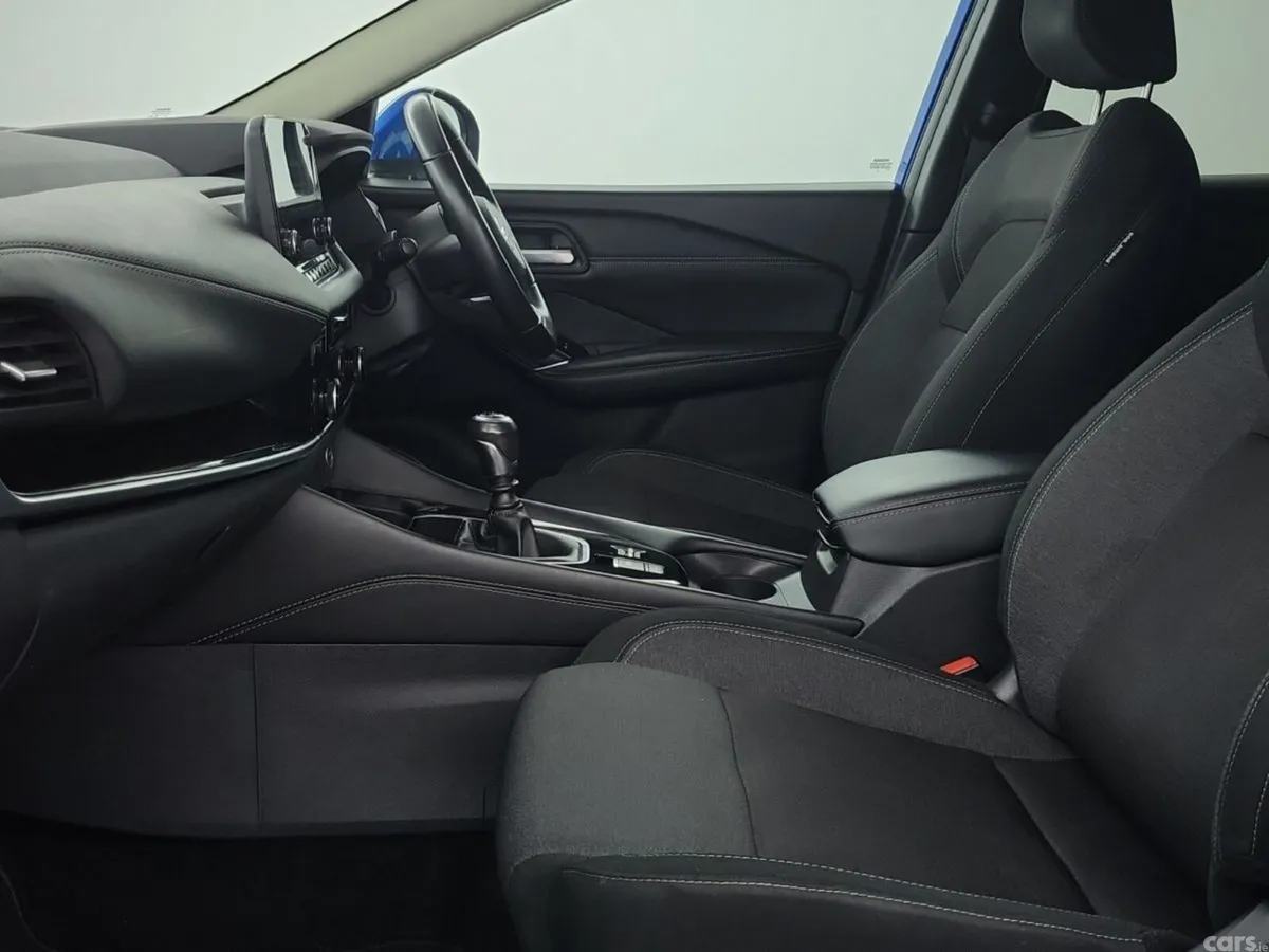 Nissan Qashqai MPV, Petrol, 2021, Blue