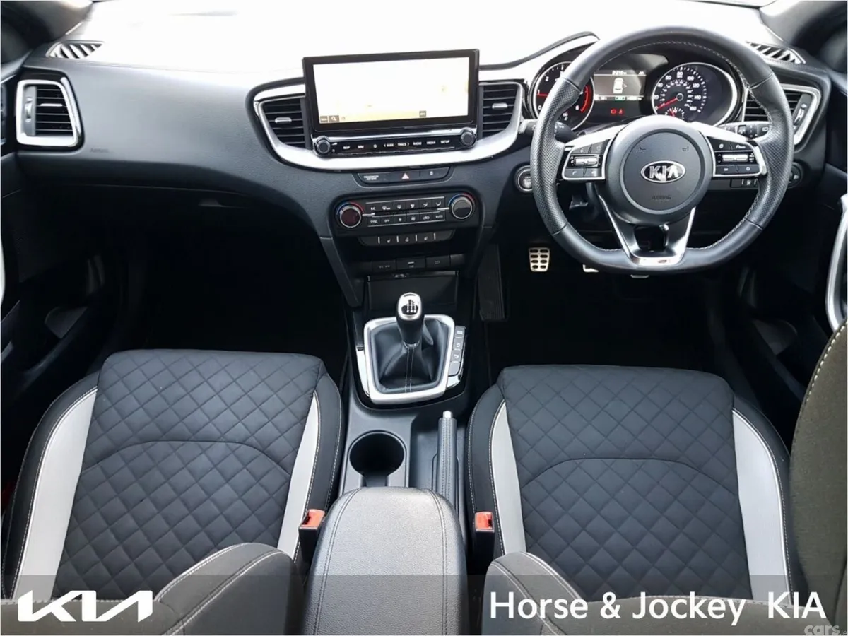 Kia Ceed Hatchback, Diesel, 2021, White