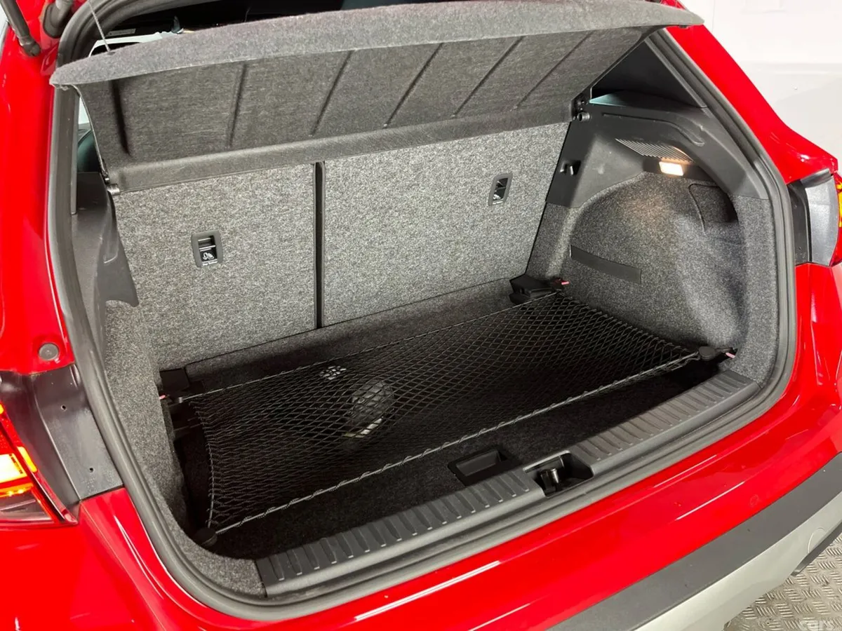SEAT Arona SUV, Petrol, 2024, Red