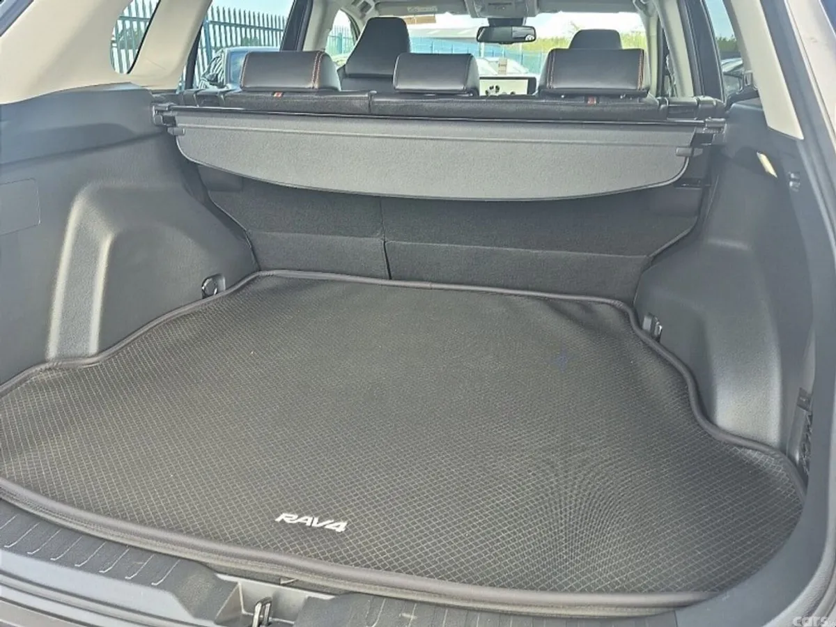 Toyota RAV4 SUV, Petrol Hybrid, 2023, Black