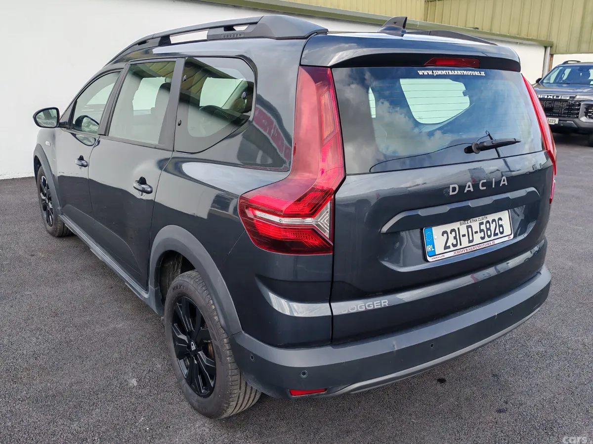 Dacia Jogger Estate/Jeep, Petrol, 2023, Grey