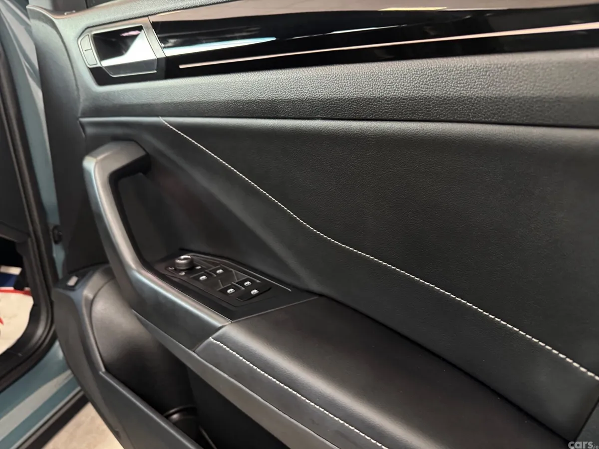 Volkswagen T-Roc SUV, Diesel, 2024, Green