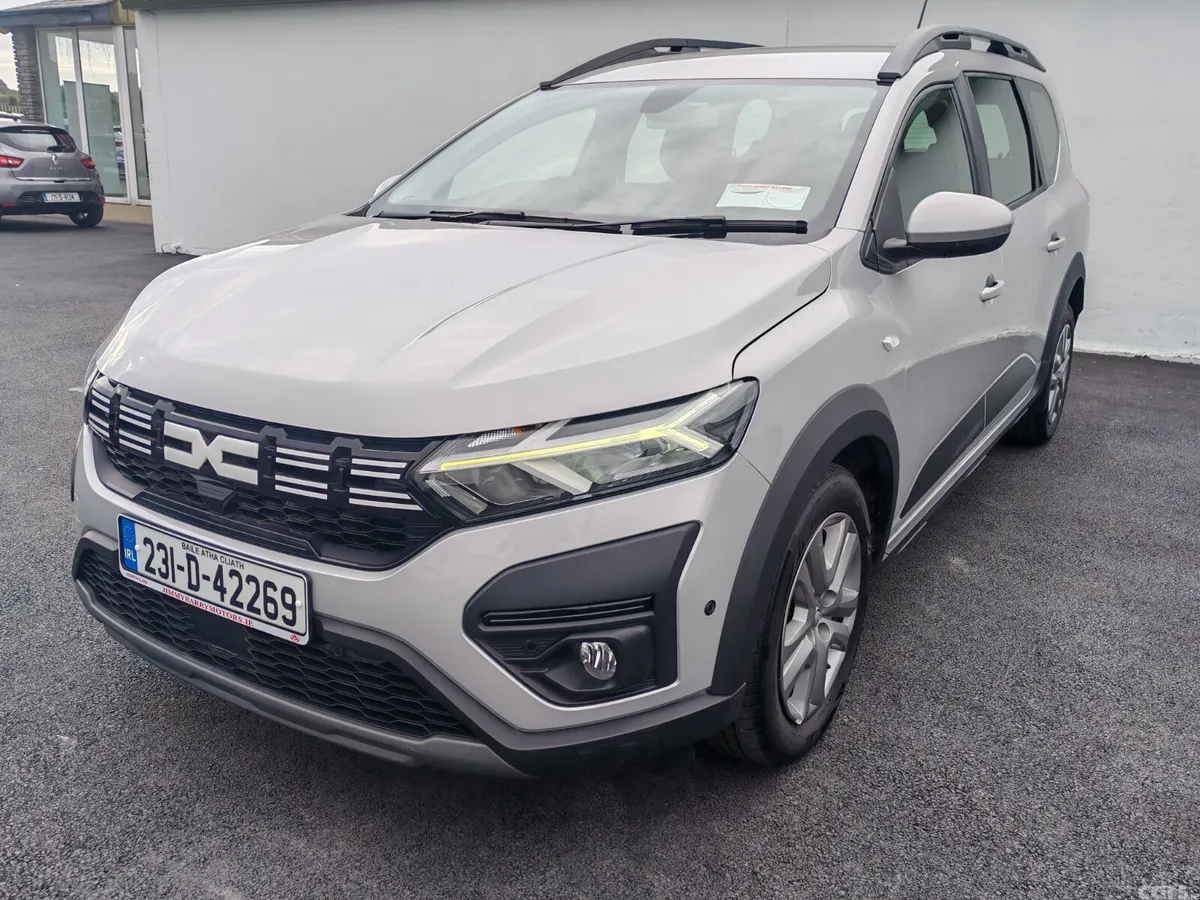 Dacia Jogger MPV, Petrol, 2023, Grey