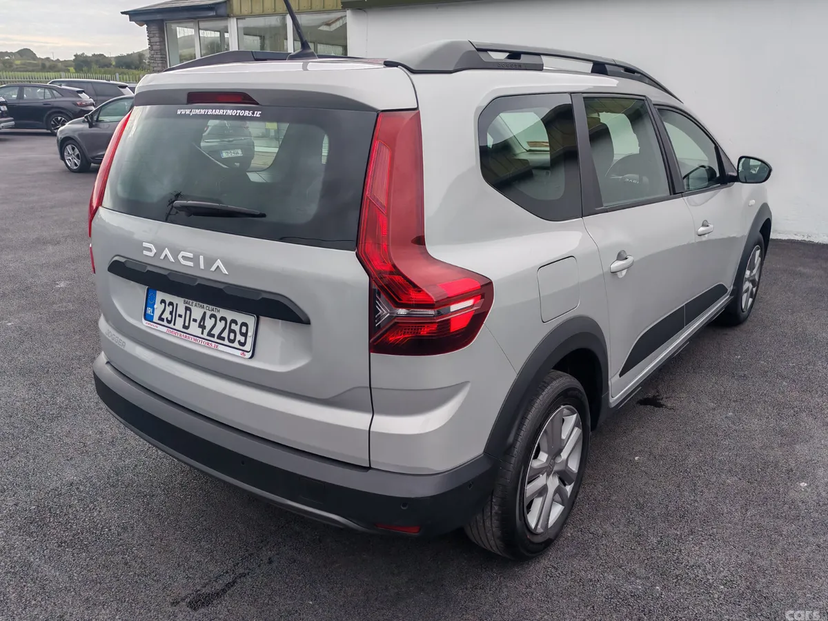 Dacia Jogger MPV, Petrol, 2023, Grey