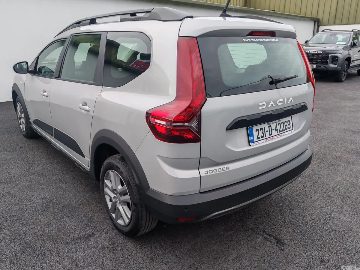 Dacia Jogger MPV, Petrol, 2023, Grey