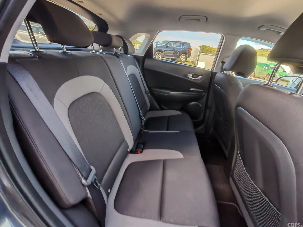 Hyundai KONA MPV, Petrol, 2018, Grey