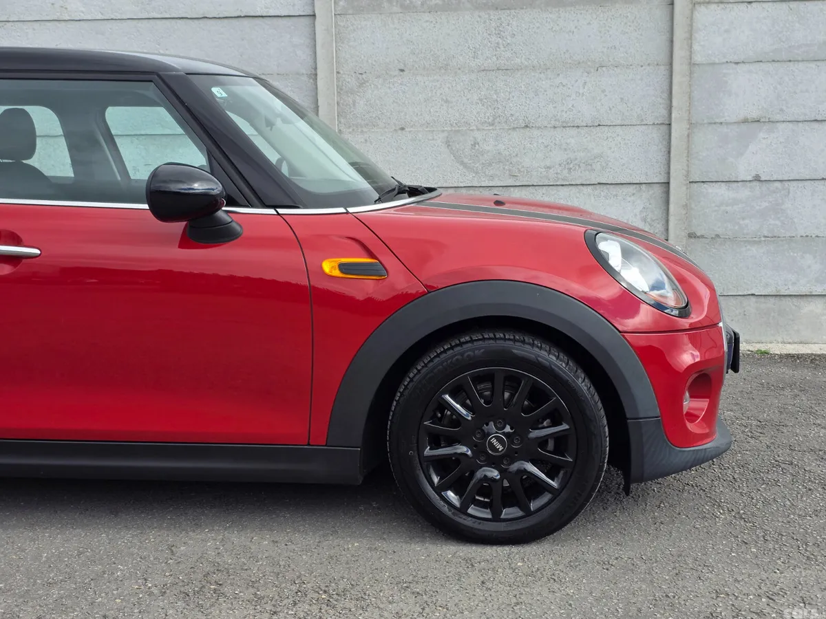 Mini Cooper Hatchback, Petrol, 2015, Red