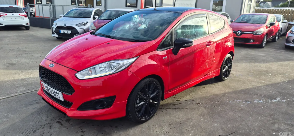Ford Fiesta Hatchback, Petrol, 2016, Red