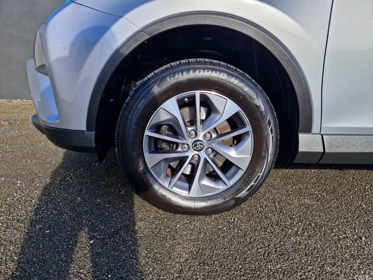 Toyota RAV4 SUV, Petrol Hybrid, 2018, Grey