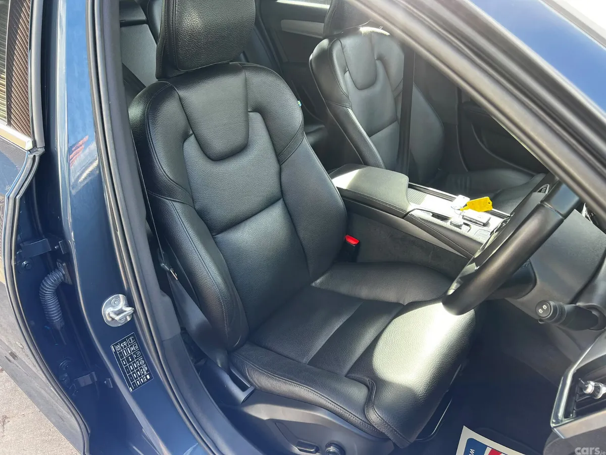 Volvo V90 Estate, Diesel, 2022, Blue