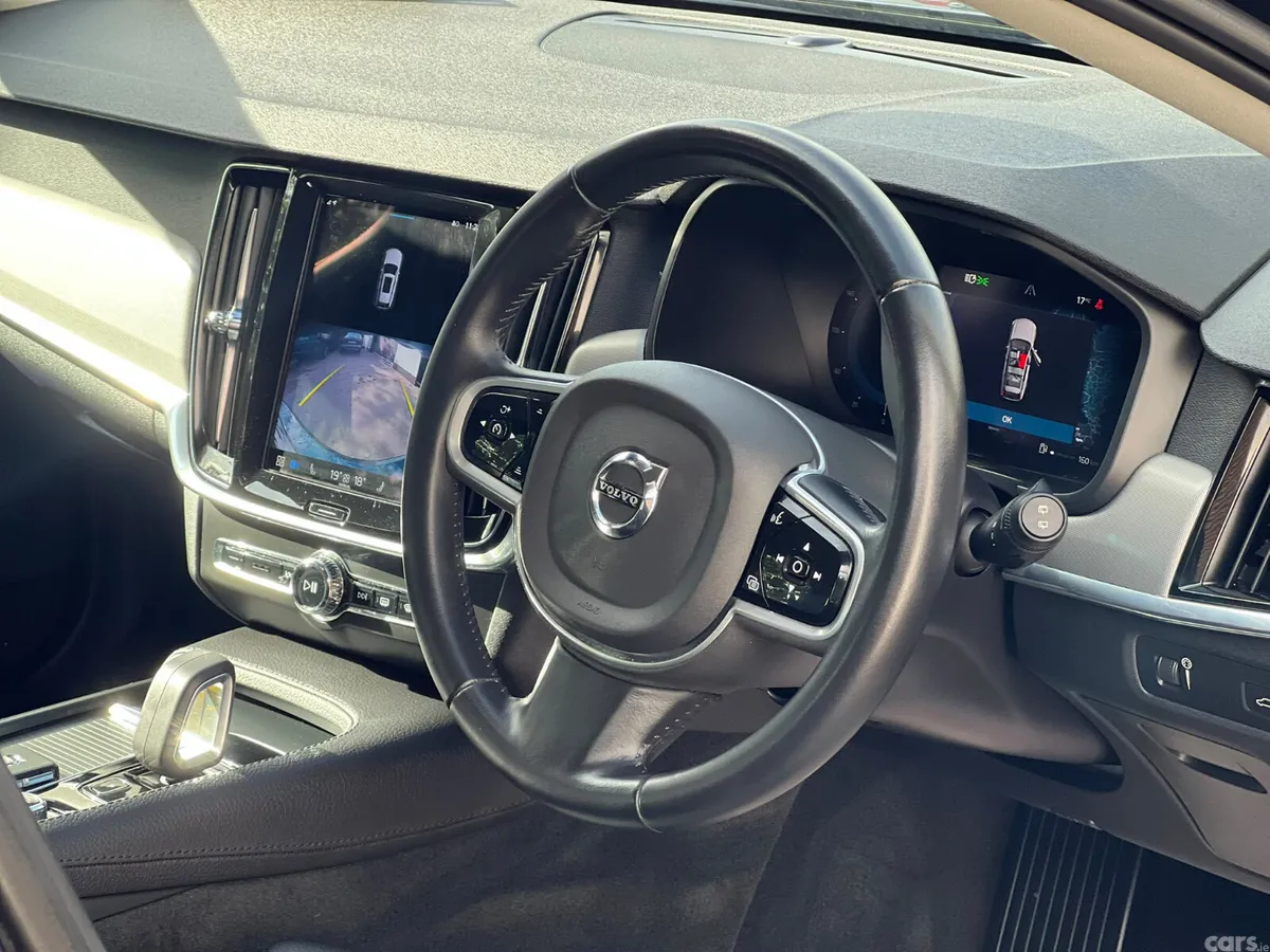 Volvo V90 Estate, Diesel, 2022, Blue