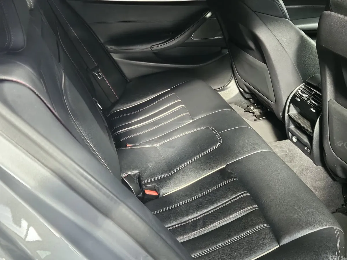 BMW 5-Series Saloon, Petrol Plug-in Hybrid, 2022, Grey
