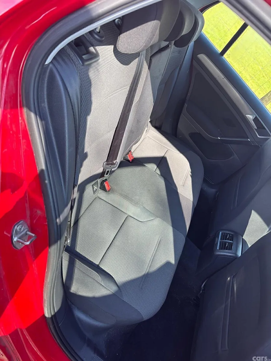 Volkswagen Golf Hatchback, Diesel, 2015, Red