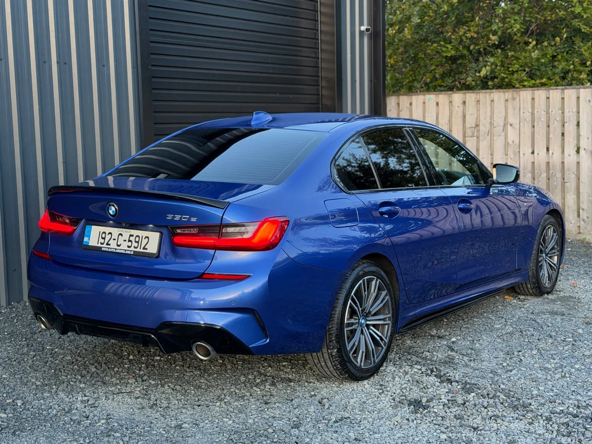 BMW 3-Series Saloon, Petrol Plug-in Hybrid, 2019, Blue