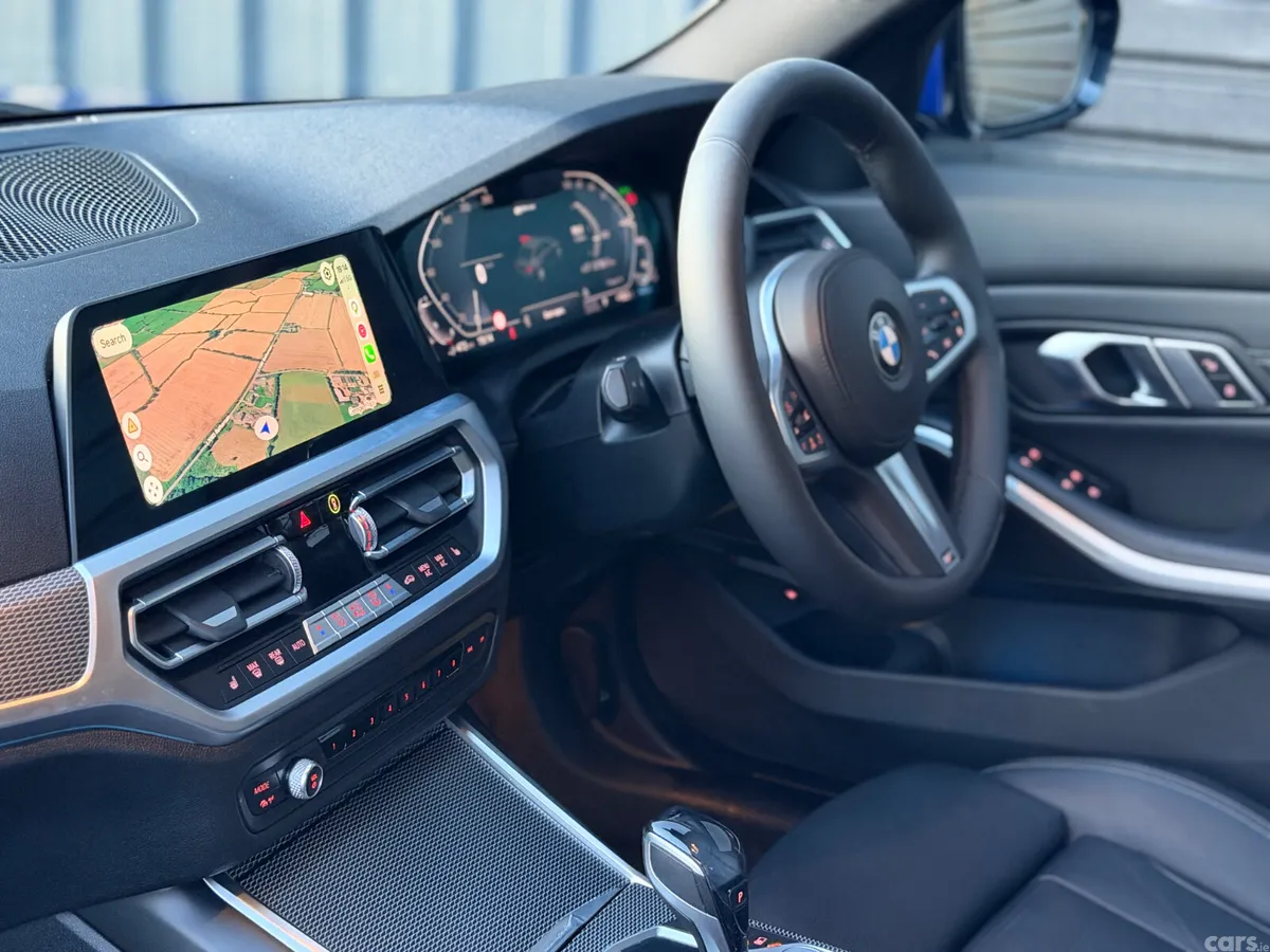 BMW 3-Series Saloon, Petrol Plug-in Hybrid, 2019, Blue