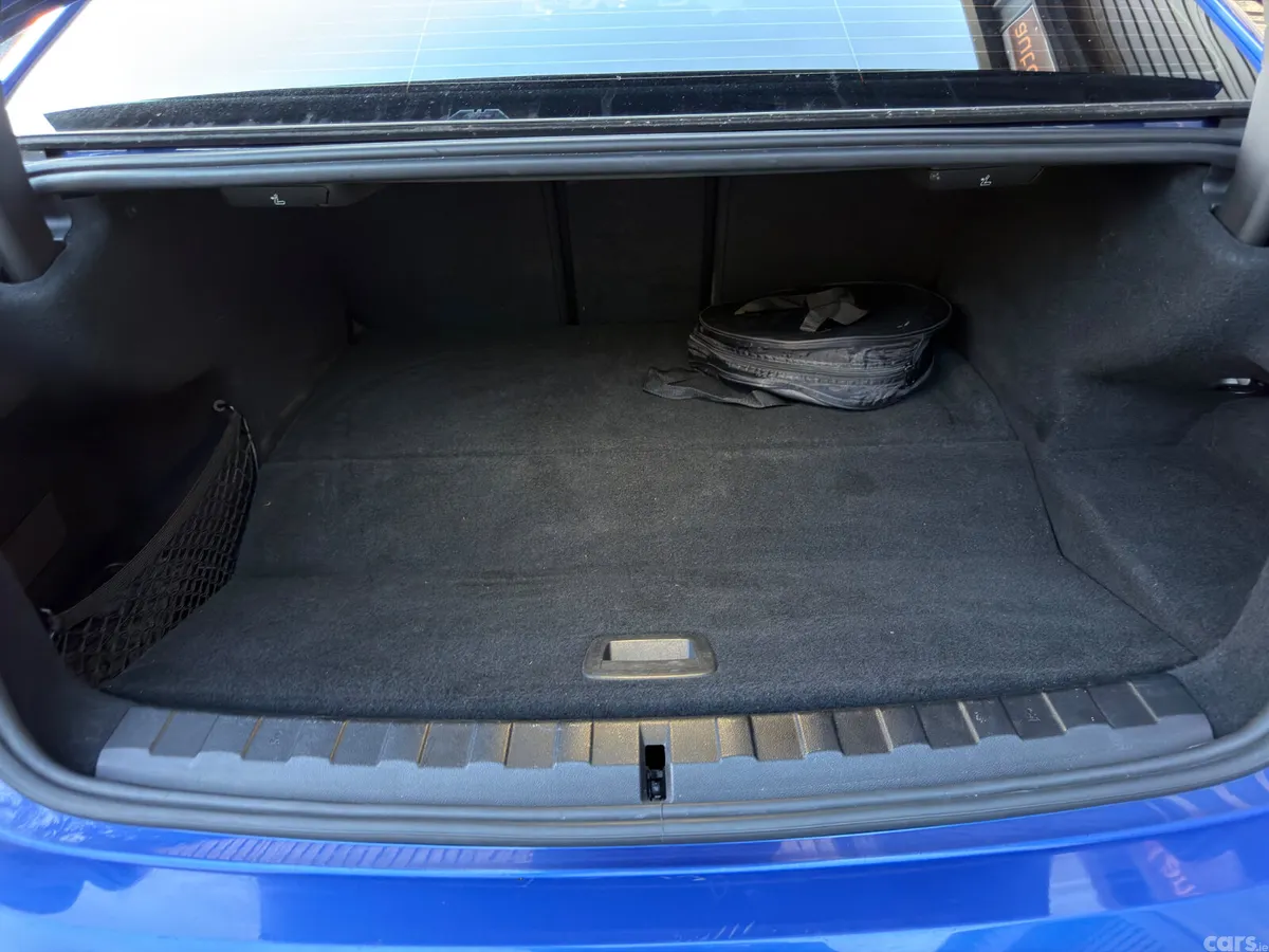 BMW 3-Series Saloon, Petrol Plug-in Hybrid, 2019, Blue
