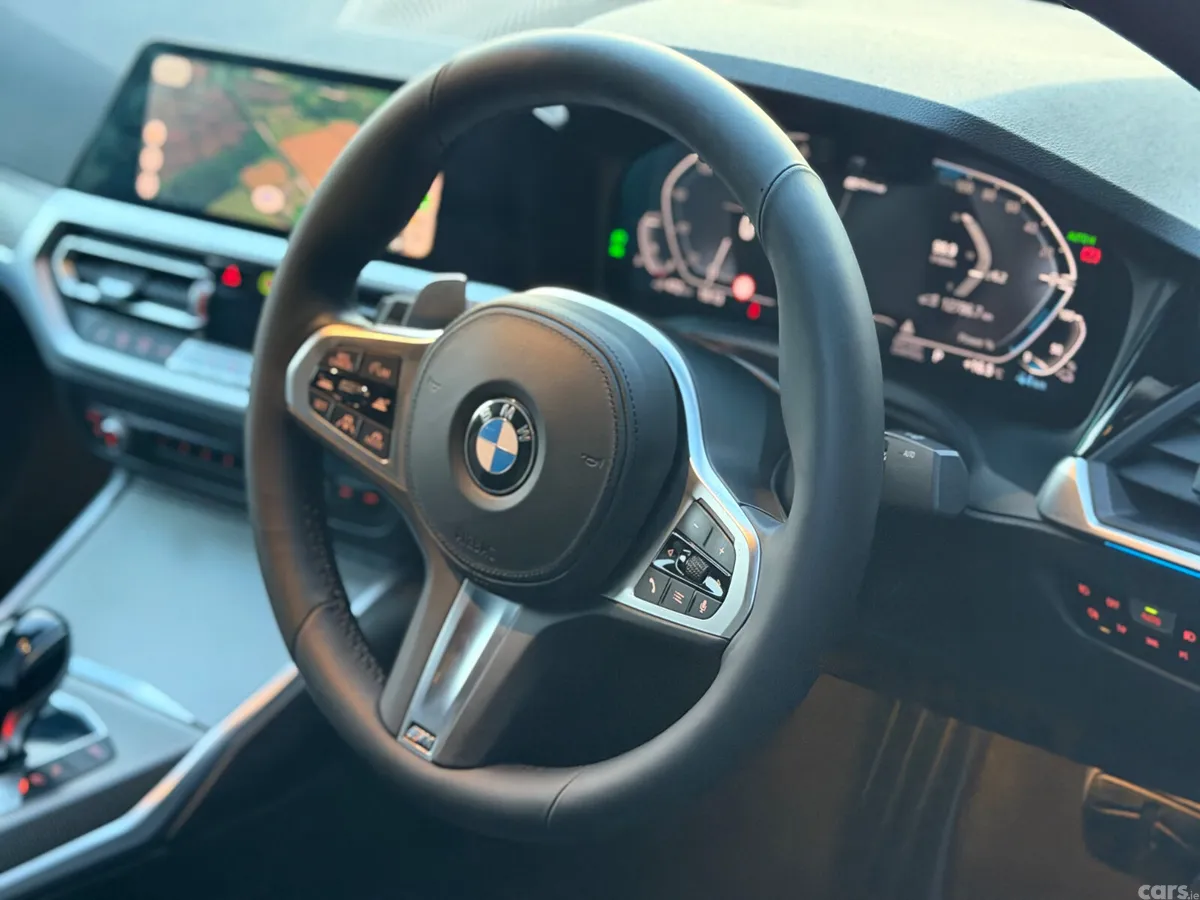 BMW 3-Series Saloon, Petrol Plug-in Hybrid, 2019, Blue