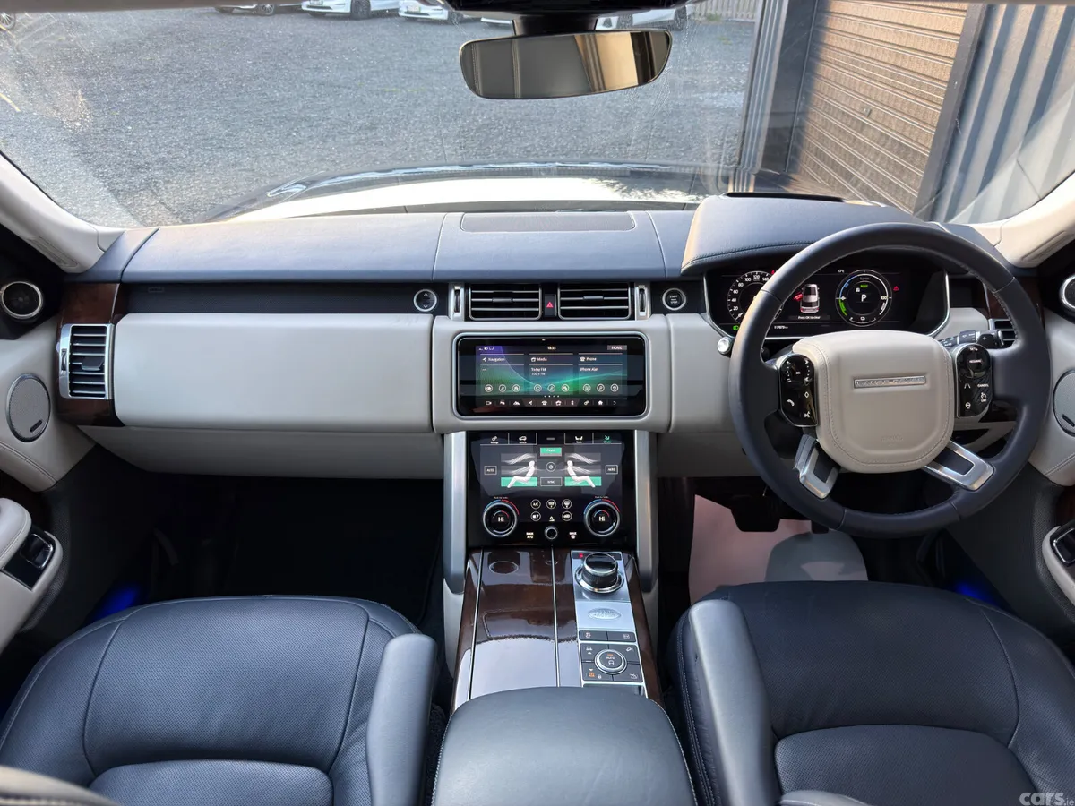 Land Rover Range Rover SUV, Petrol Plug-in Hybrid, 2018, Blue