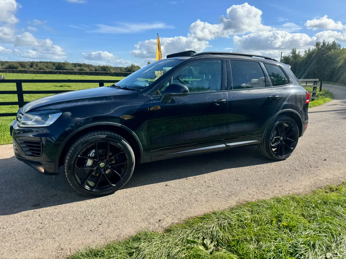 151 Volkswagen Touareg R-Line 2 Seater*****, Raharney