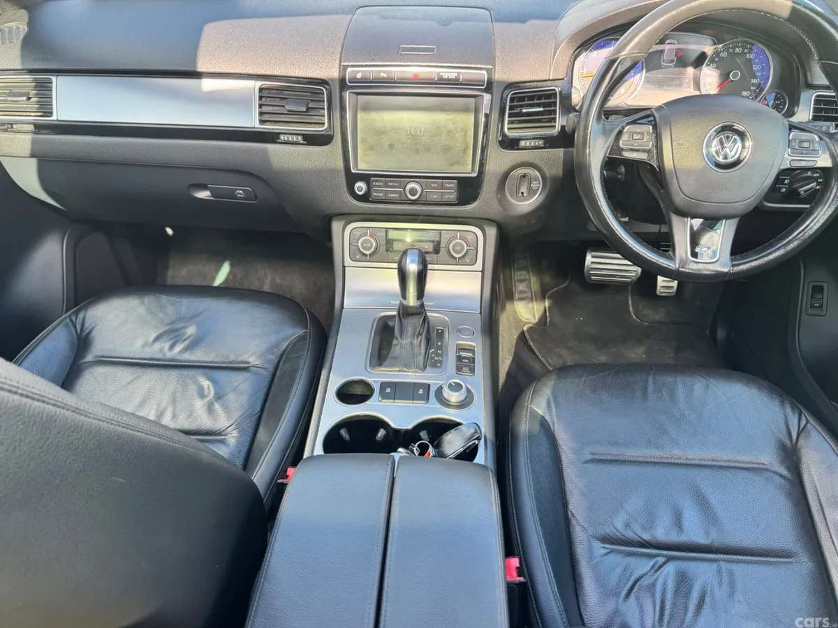 151 Volkswagen Touareg R-Line 2 Seater*****, Raharney