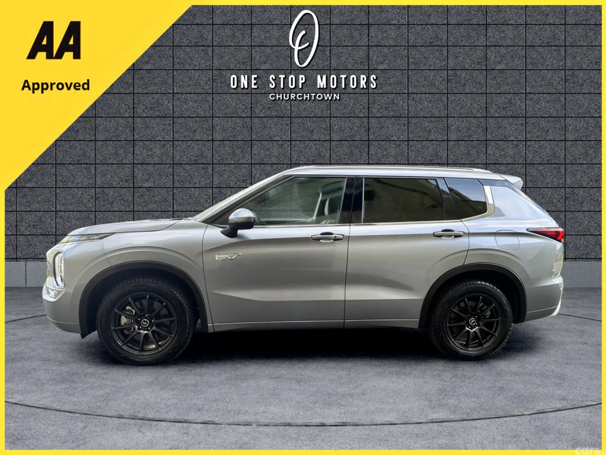 Mitsubishi Outlander SUV, Petrol Plug-in Hybrid, 2023, Grey
