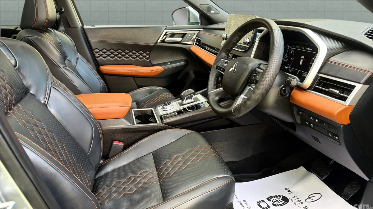 Mitsubishi Outlander SUV, Petrol Plug-in Hybrid, 2023, Grey
