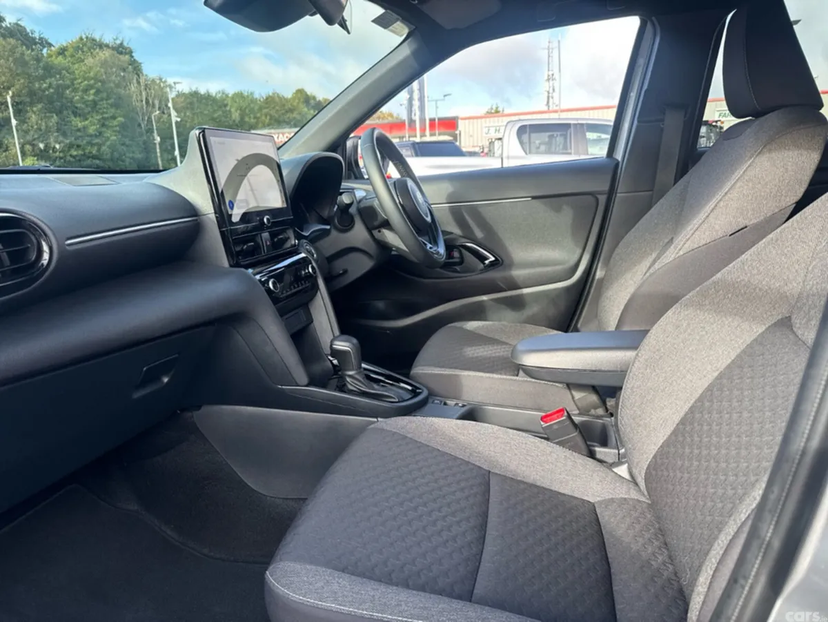 Toyota Yaris Cross SUV, Petrol Hybrid, 2026, Grey