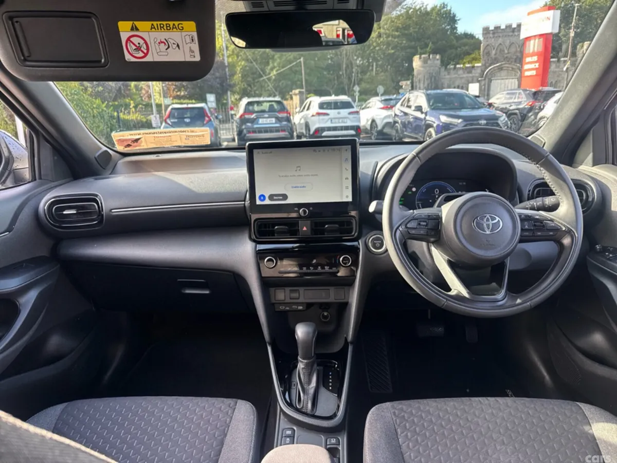 Toyota Yaris Cross SUV, Petrol Hybrid, 2026, Grey