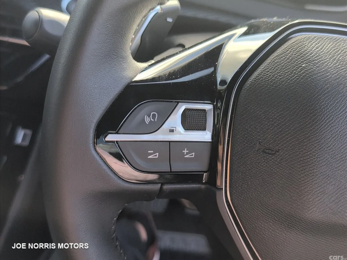 Peugeot 2008 SUV, Petrol Hybrid, 2026, White