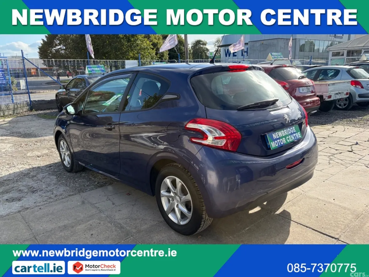 Peugeot 208 Hatchback, Diesel, 2014, Blue
