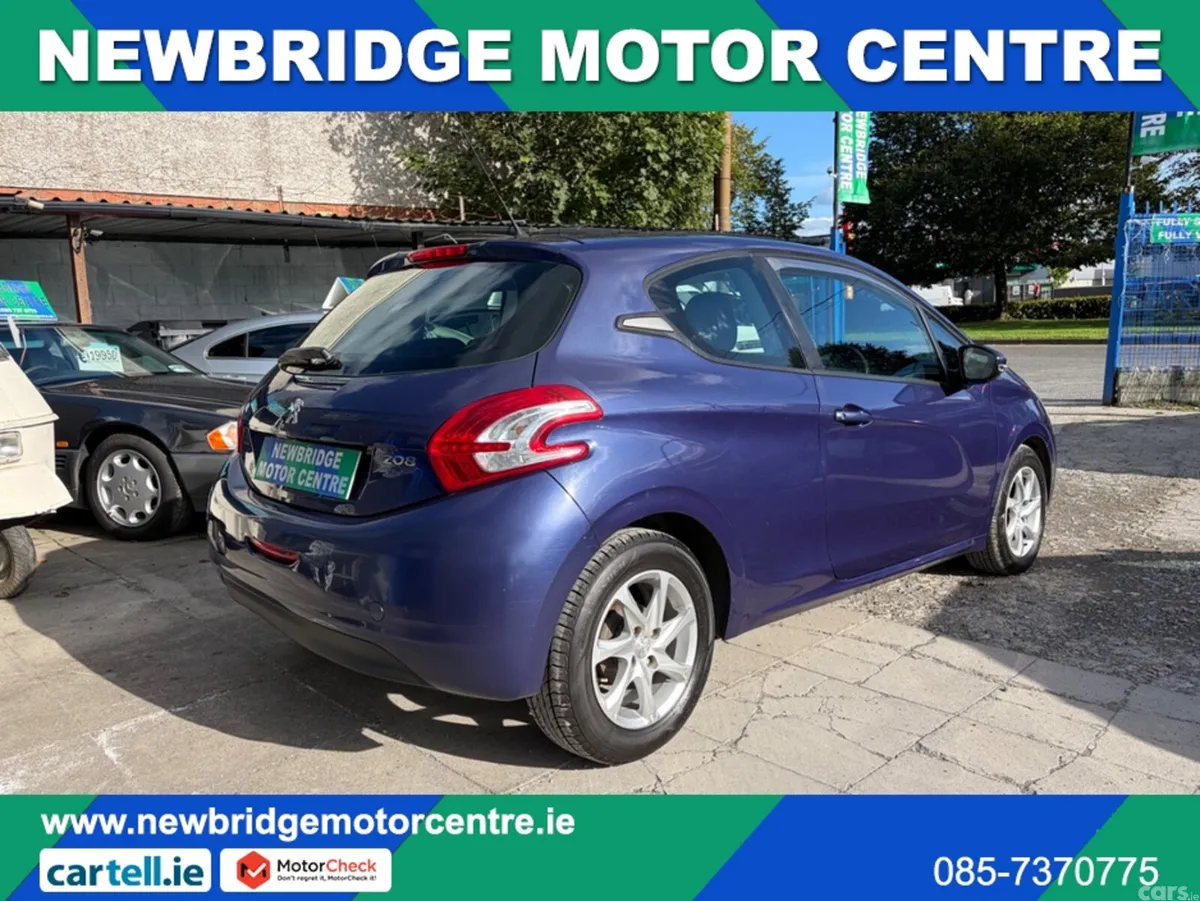 Peugeot 208 Hatchback, Diesel, 2014, Blue