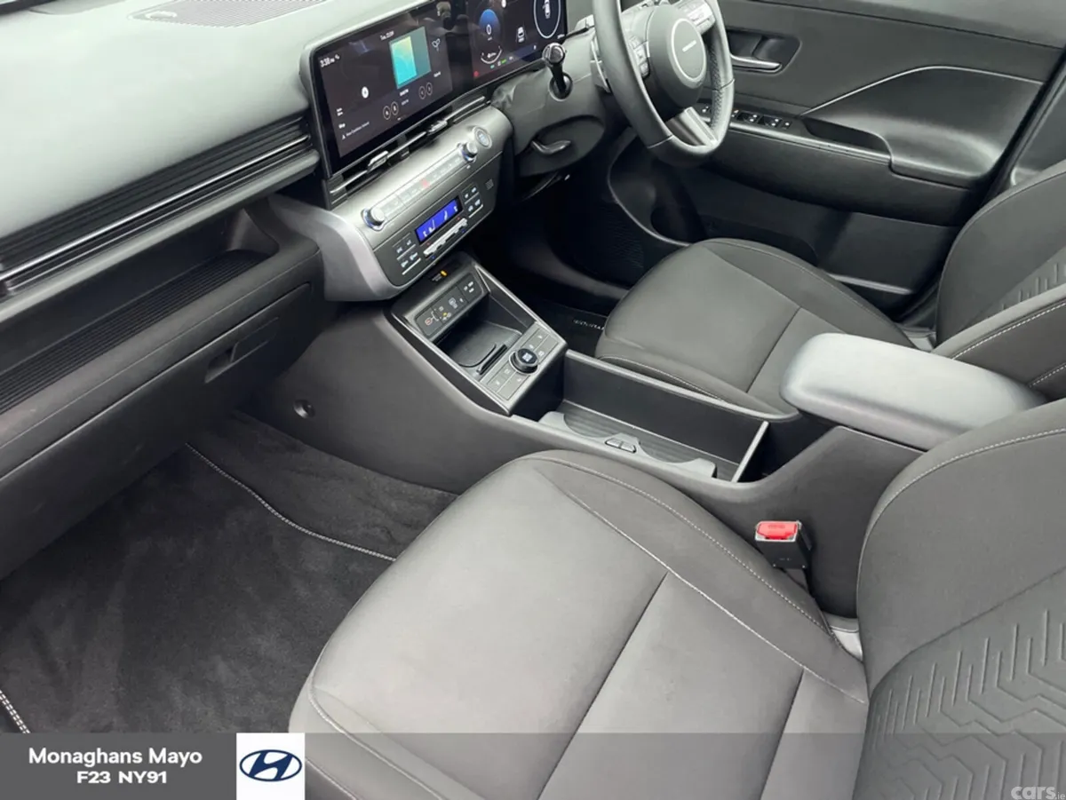 Hyundai KONA MPV, Petrol Hybrid, 2026, White