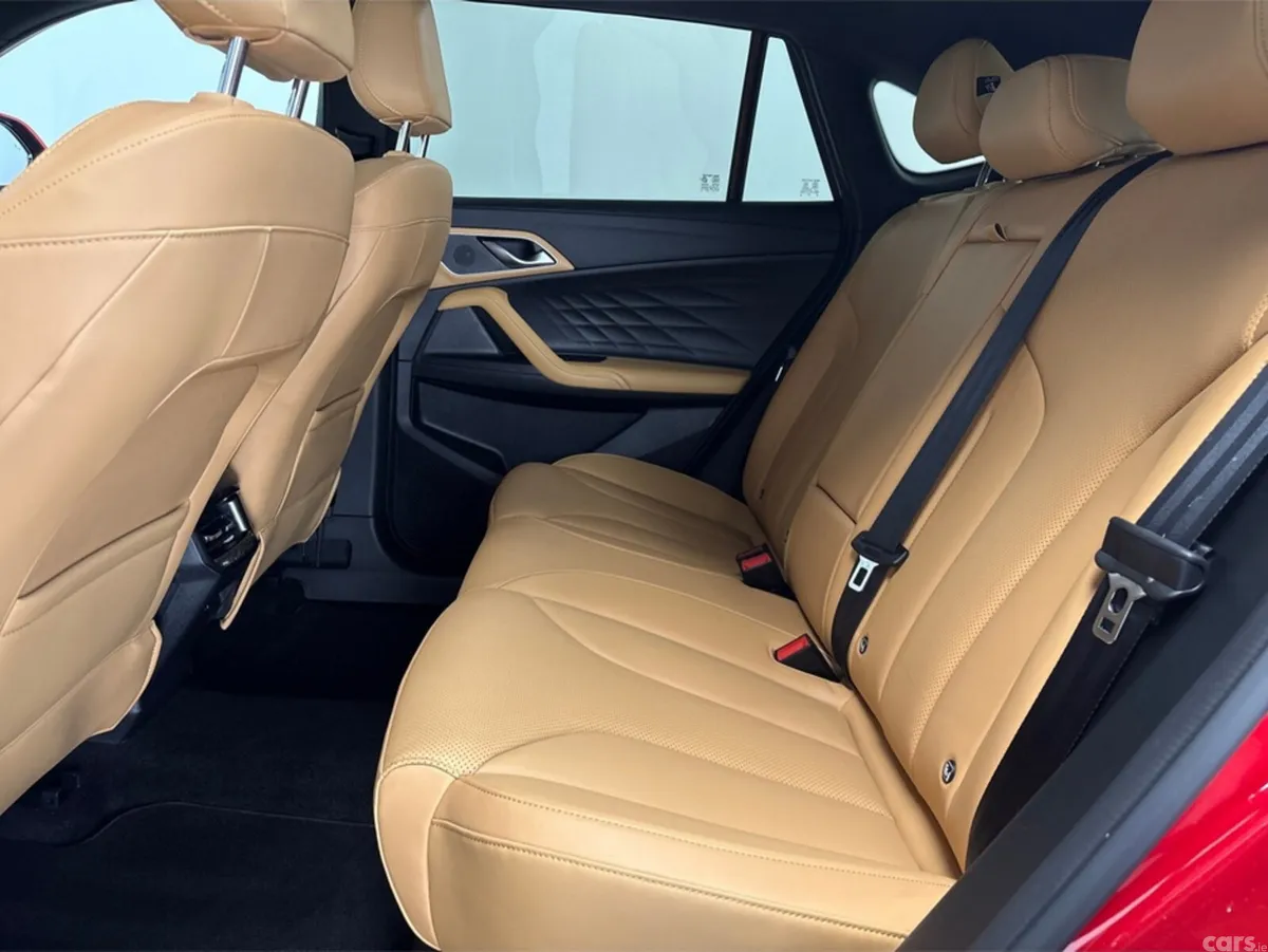 MG HS Hatchback, Petrol Plug-in Hybrid, 2025, Red