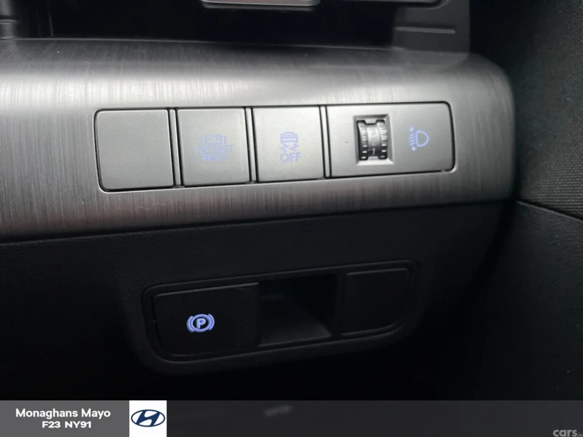 Hyundai KONA MPV, Petrol Hybrid, 2026, White
