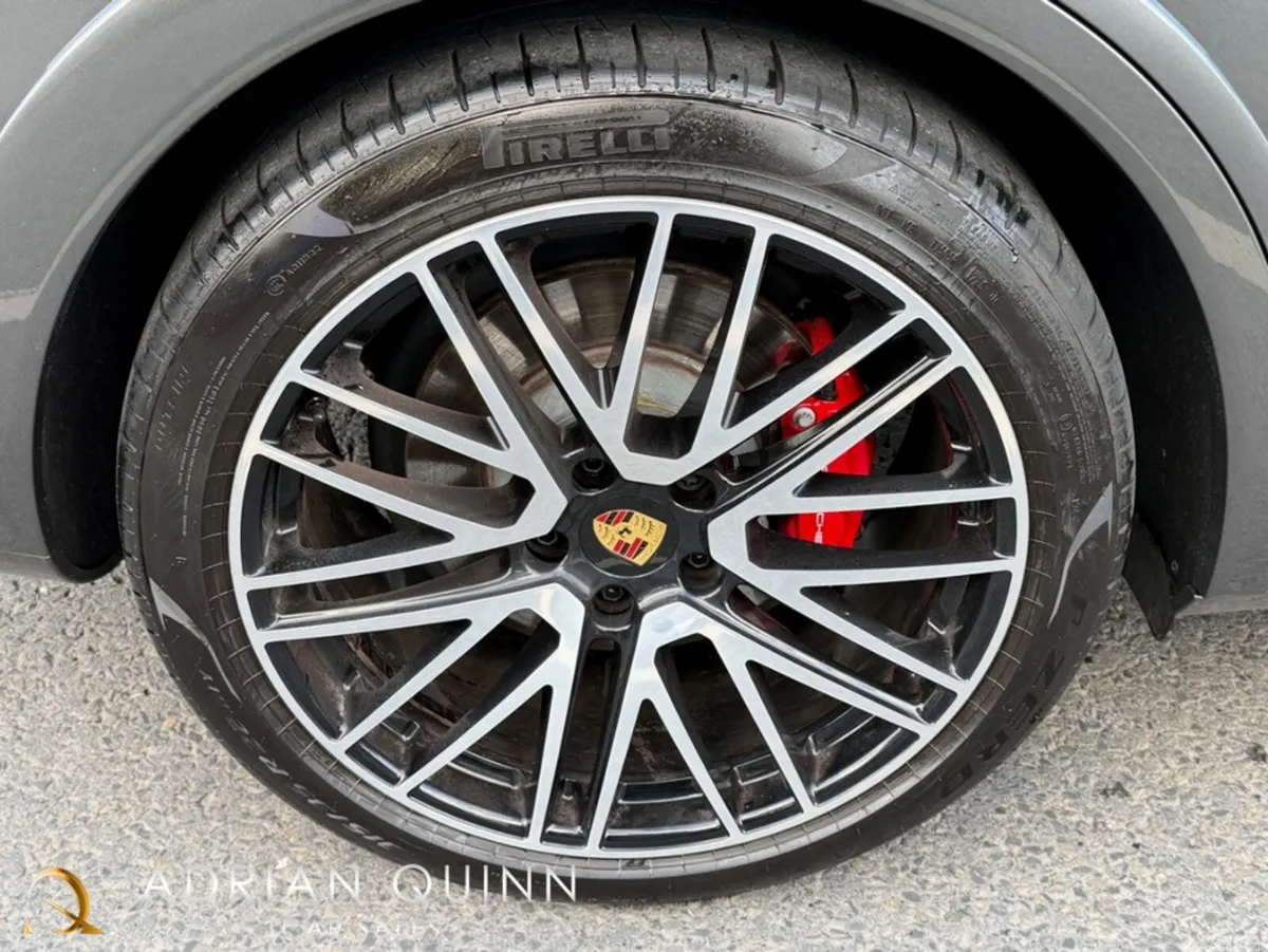 Porsche Cayenne SUV, Petrol Plug-in Hybrid, 2024, Grey
